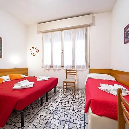 Cortina 3*