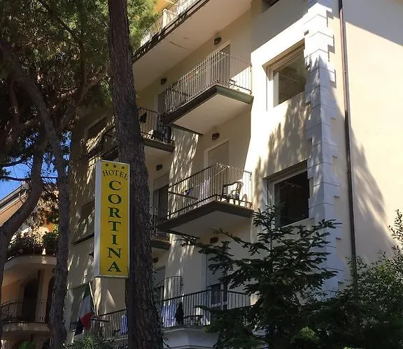 Cortina 3* Римини