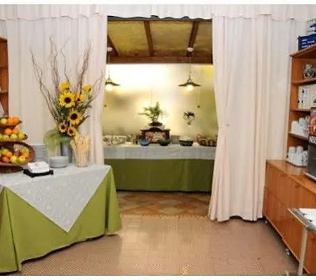 Hotel Cortina 3*